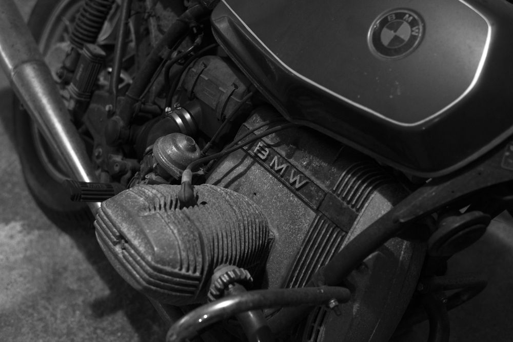 BMW R45 Boxer  – Clássica para Restauro / Café Racer