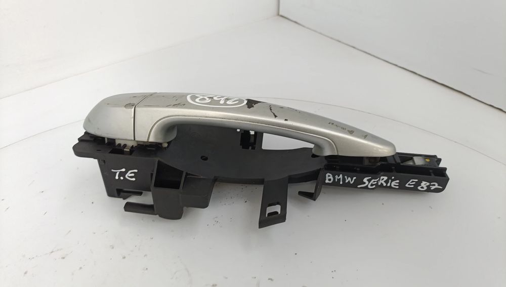 Puxador porta trás esquerdo BMW 1 (E81)