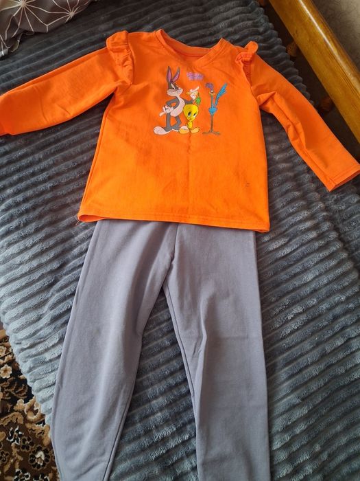 Костюм для дівчинки