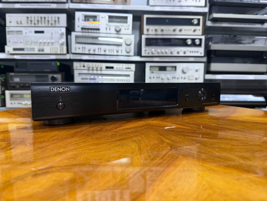 Streamer Denon DNP-730AE Audio Room