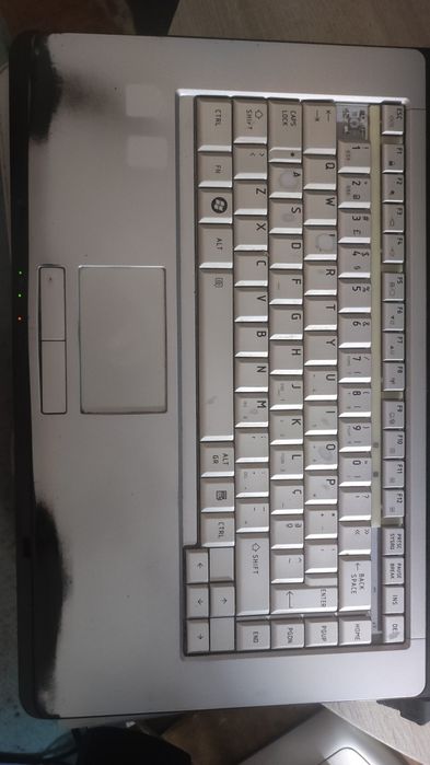 Portátil Toshiba Satellite L300 - 18G