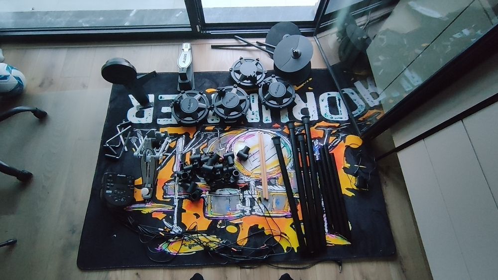Bateria Eletrónica Alesis Nitro Mesh Kit – Como Nova (Uso Mínimo) (Mande mensagem no WhatsApp)