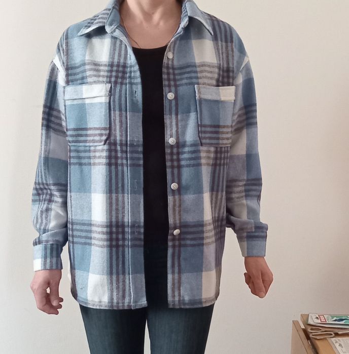 Жіноча сорочка блакитного кольору