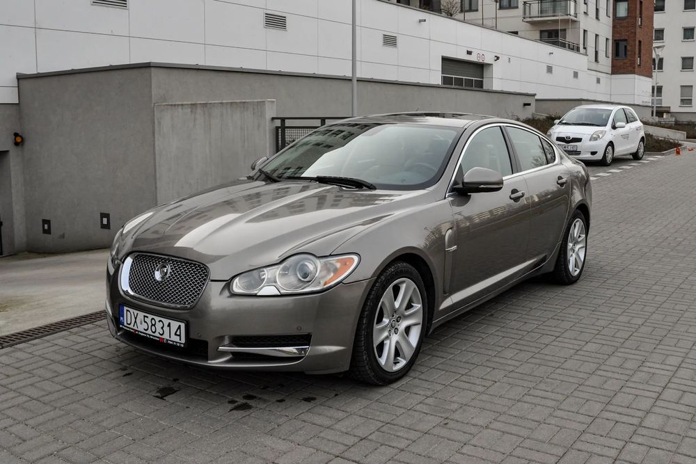 Jaguar XF 3,0d (275KM) 2010 r. Automat Skóry Bezwypadkowy