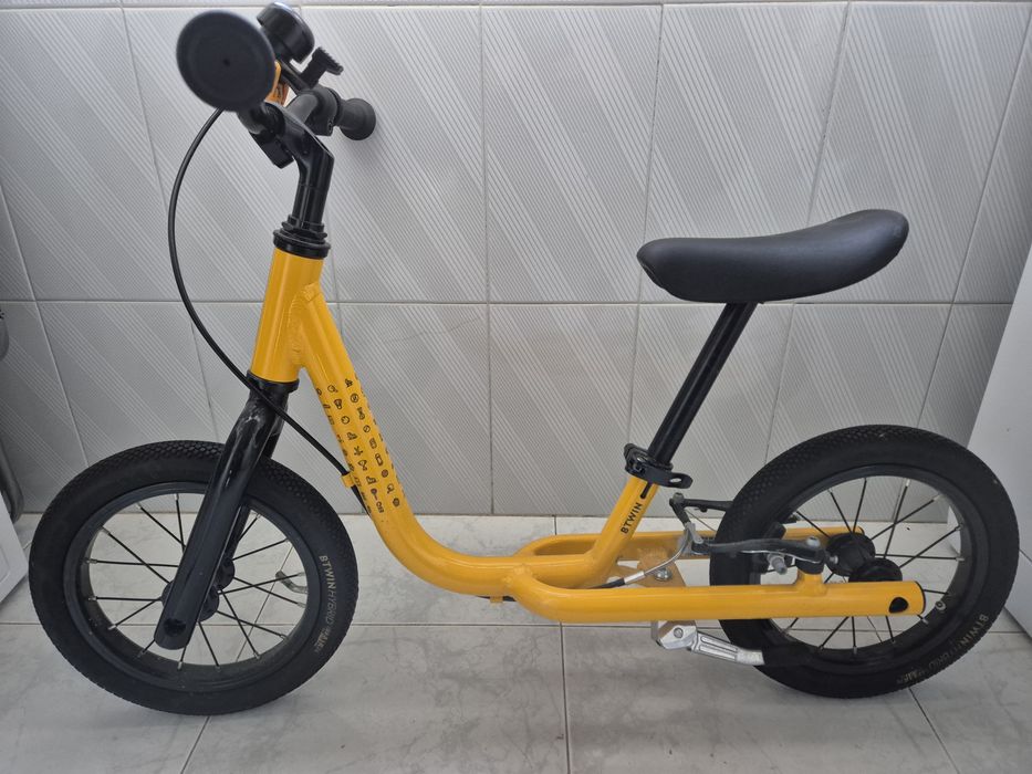 Bicicleta btwin sem pedais para criança