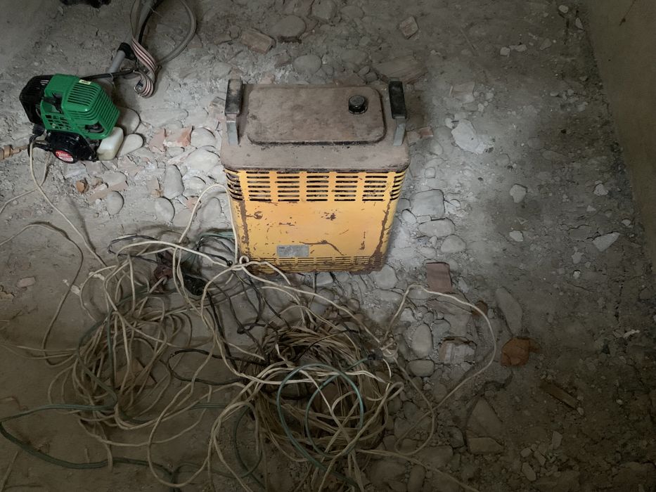 Зварювальний апарат Використовувався мало Дуже сильний! Коломия