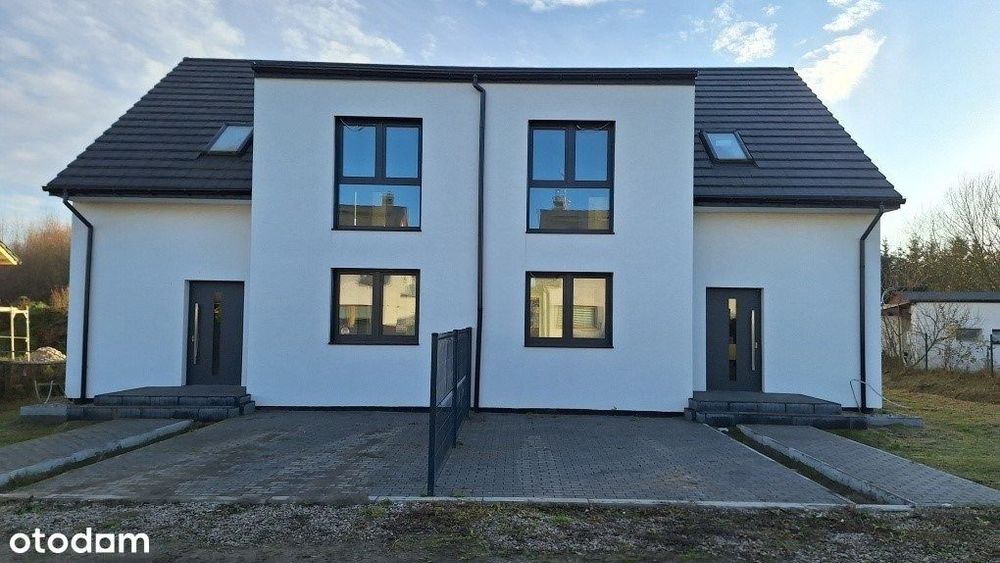 Dom w zabudowie bliźniaczej blisko jeziora Miedwie