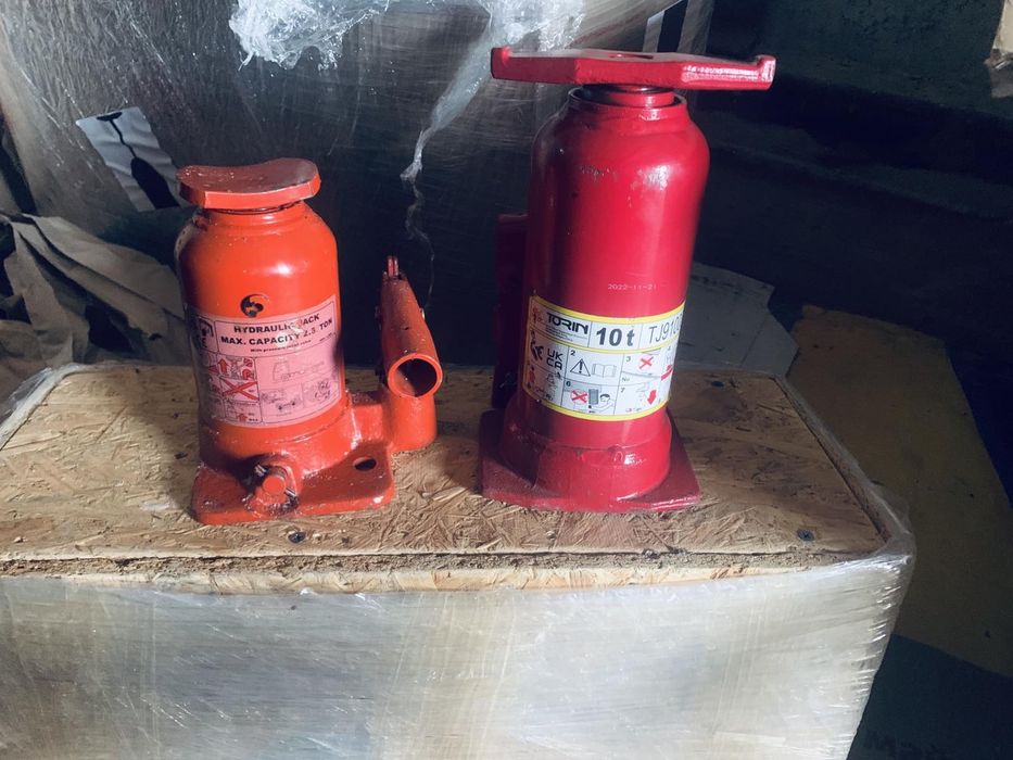 Домкрат Івеко ман даф man,daf