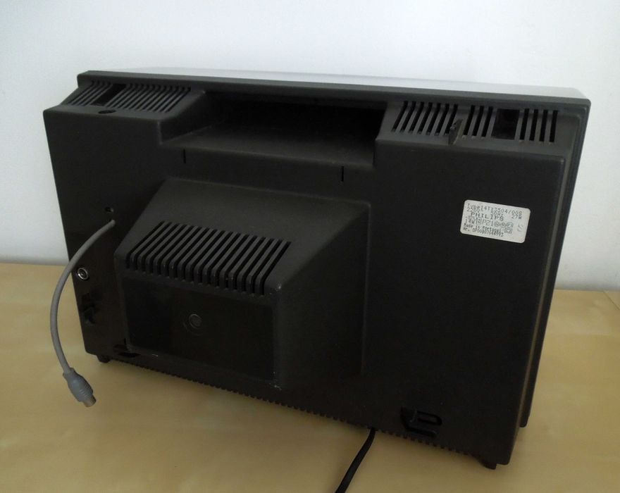 Televisão vintage - 1984 - Philips TX 14''- 35cm preto e branco - retro gaming