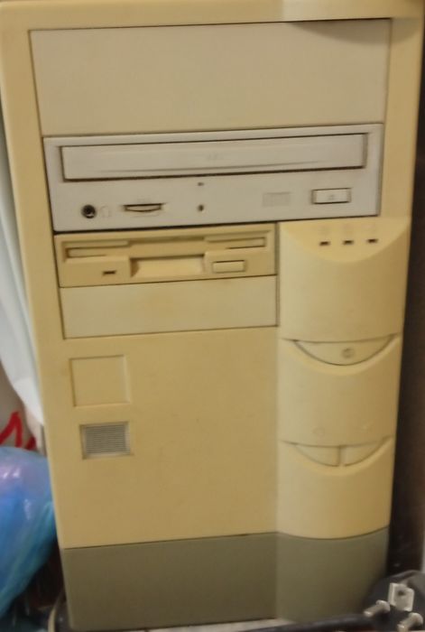 ПК 90-х: системный блок, монитор, клавиатура, принтер все рабочее