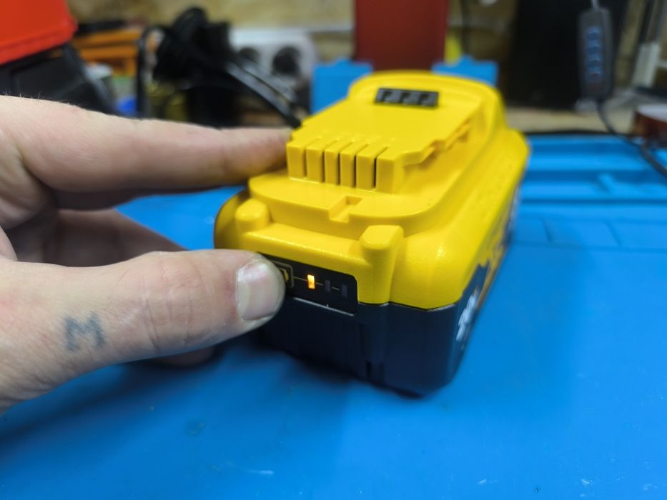 Ремонт перепаковка аккумуляторов шуруповерта, пылесоса, велосипеда