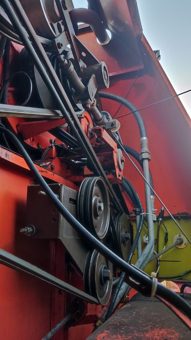 Комбайн зернозбиральний Дронингборг