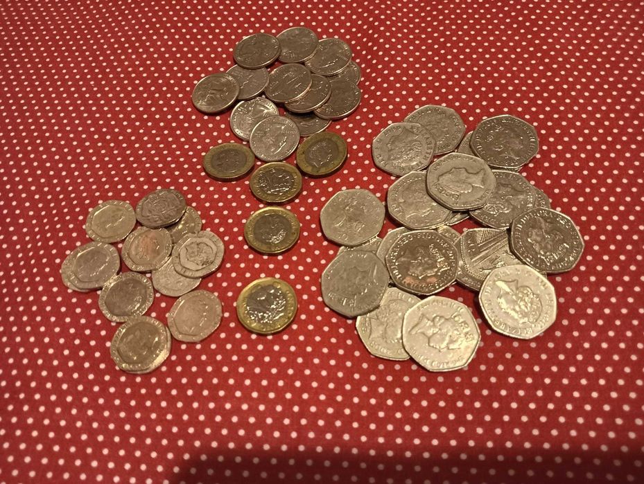 50 moedas Inglesas e USA, 1£, 0,50£, 0,20£ e 1/4 de dollar