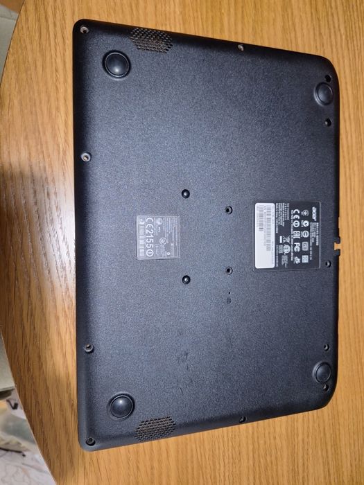 Tylna obudowa z modelu Acer Aspire ES1
