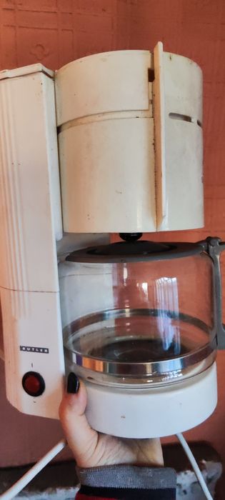 Електрична кавоварка робоча ціла