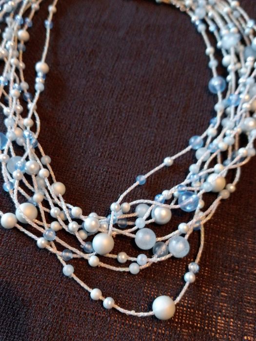 Naszyjnik korale niebieski drobny