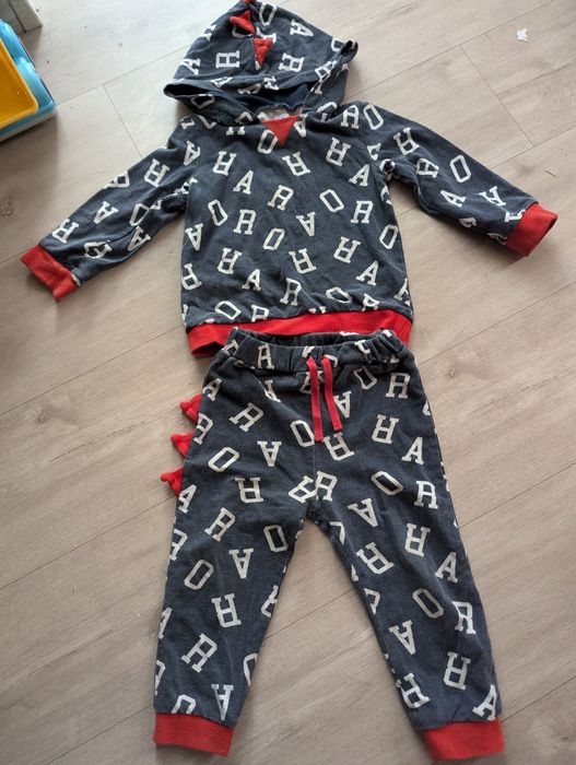Dres dzieciecy, 18-24 miesiecy