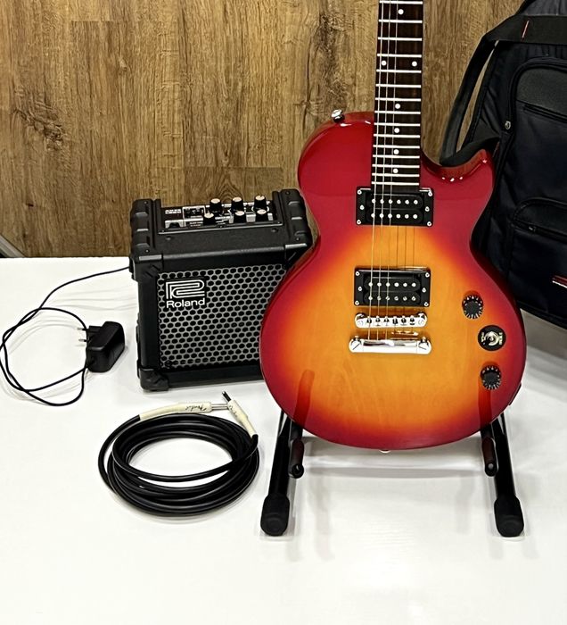 Усилитель Roland