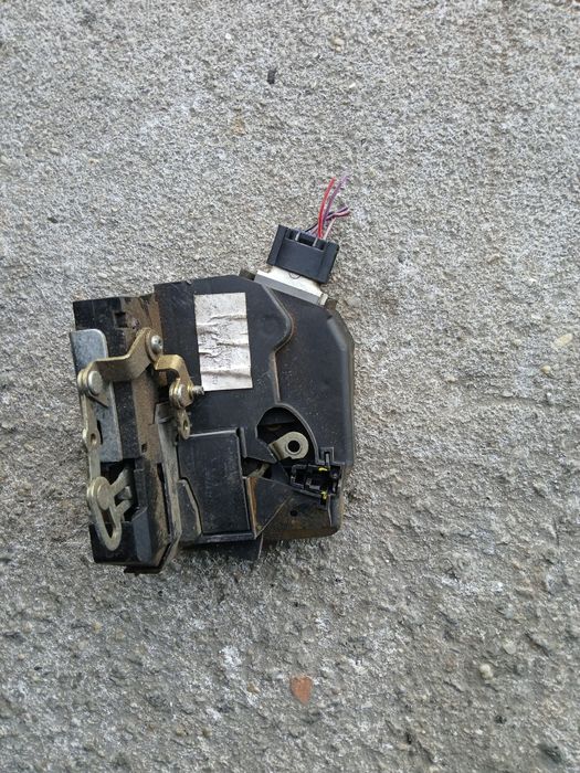 Fecho porta trás esquerda  para land rover discovery td5