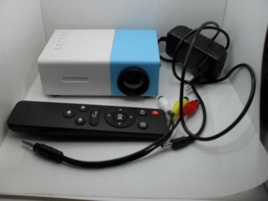 Mini Projektor LED YG300Pro Full HD USB HDMI Przenośny Zestaw Pilot