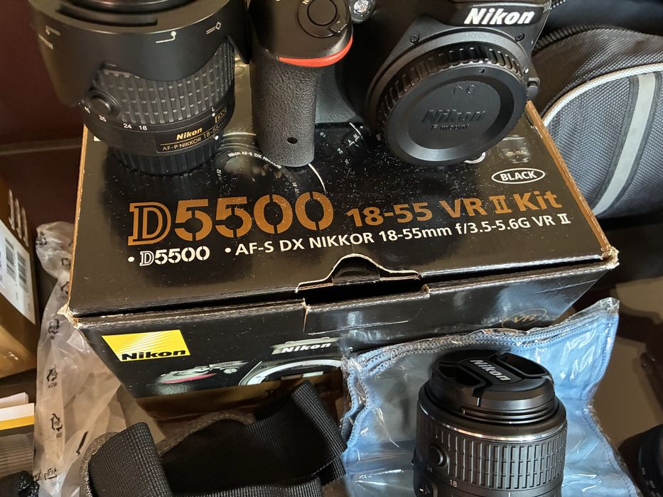 Conjunto Nikon D5500 com objetivas, tripe, baterias, mochilas  e mais acessorios
