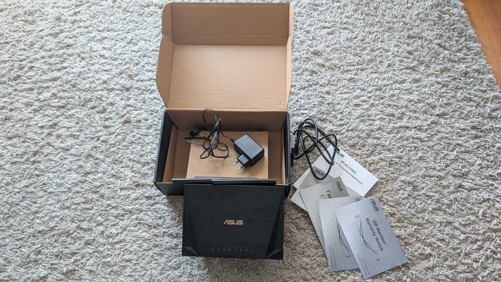Router Asus RT-AC1750U dual band (good for gaming/streaming)