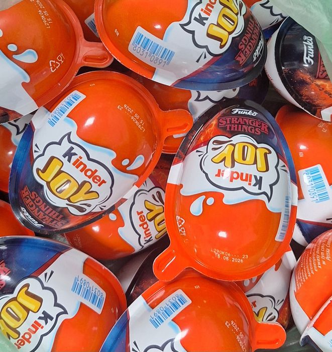 Шоколадні яйця Kinder Joy Stranger Things