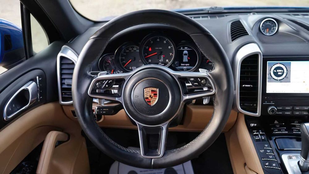 Porsche Cayenne      2017