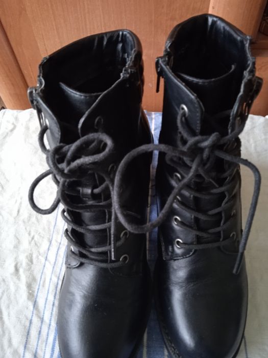 Sprzedam botki damskie