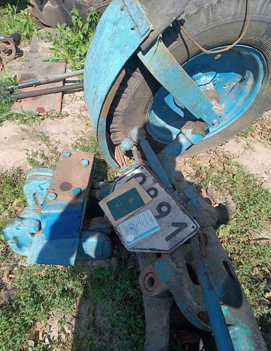 Продам запчастини ЮМЗ б/у...