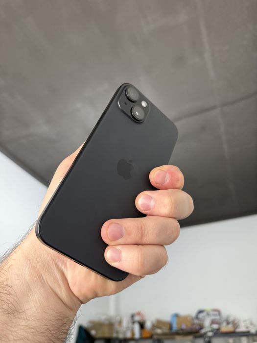 Apple iphone 15+ 128 gb айфон 15 плюс як новий