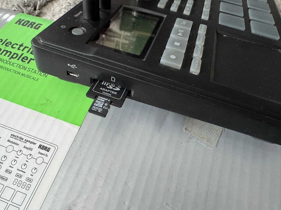 KORG Sampler Electribe 2s czarny pudełko
