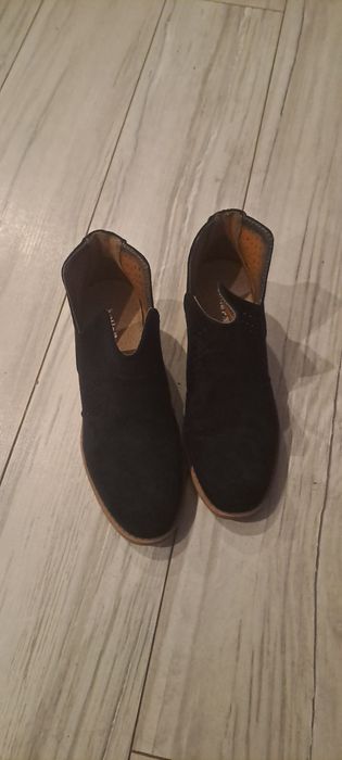 Koturny.botki czarne 36 ażurowe