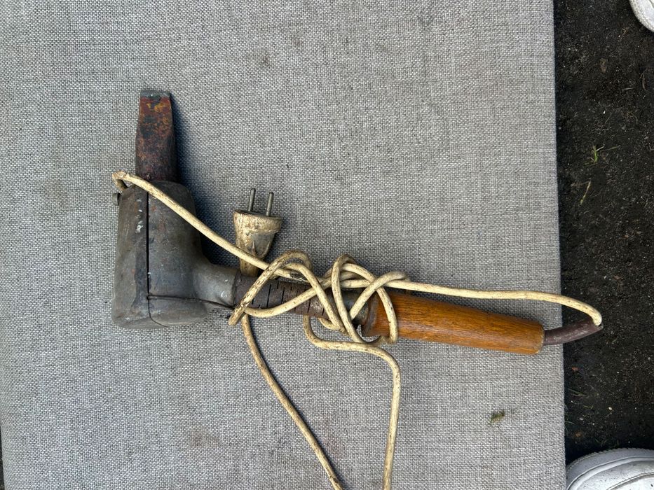 Duża lutownica porządna do sprawdzenia