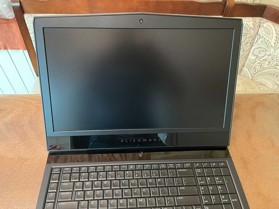 Ноутбук 17" FHD Alienware 17 R4 (I7-7700HQ/16Gb/SSD 128Gb+HDD 2Tb/GTX1060)