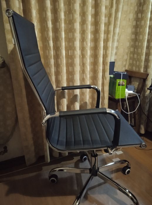 Cadeira de escritório couro sintético