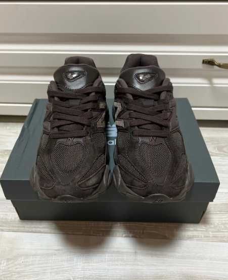 New Balance 9060 Brown Suede R.37