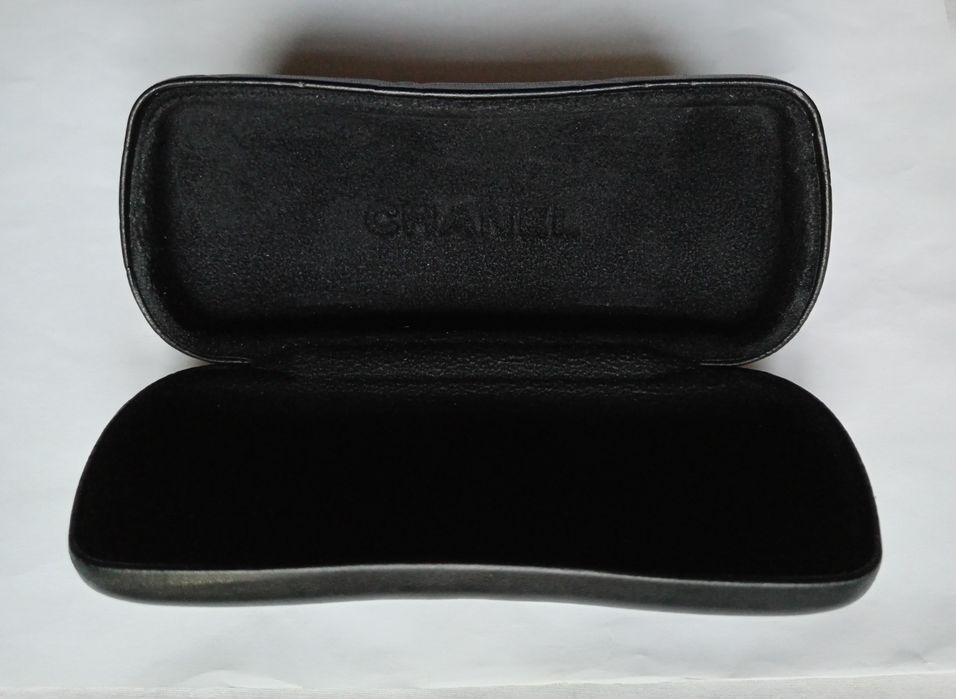 Жіночий шкіряний футляр для окулярів Chanel, made in Italy