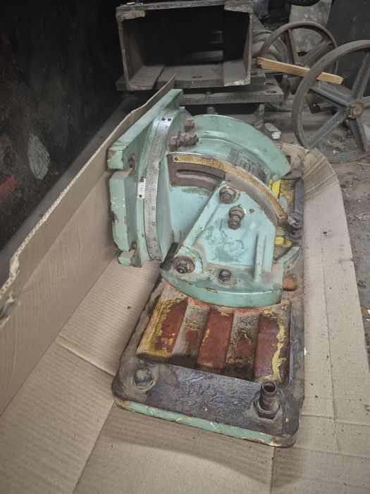 Долбежная голова 675  Синусный поворотный стол