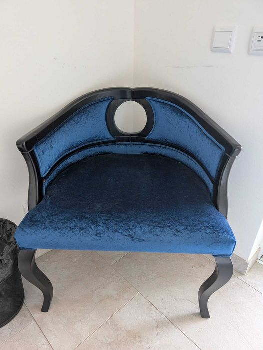 Cadeirão madeira com forro veludo