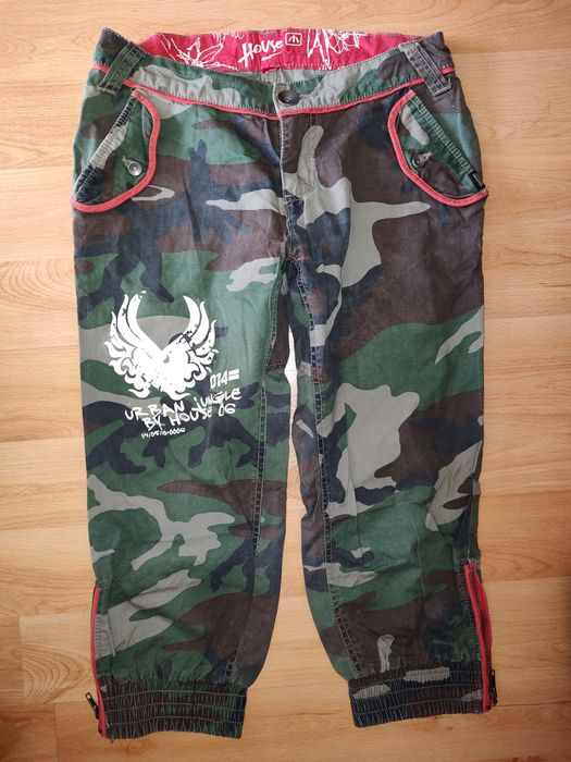 House | spodnie | rybaczki | moro | khaki | zamki | czerwone obszycia