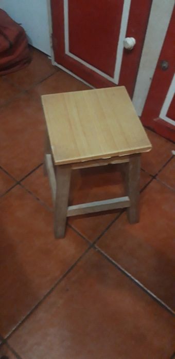 Banco Pequeno em Madeira