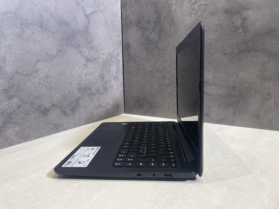 Ноутбук Asus E402S 14"/2GB RAM/32GB SSD! N3125