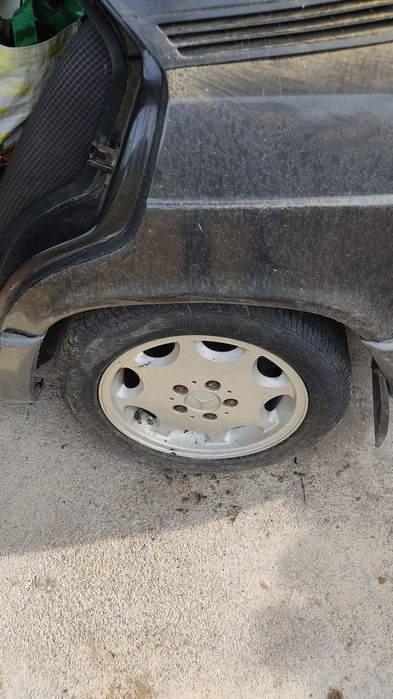 Mercedes 190D 2.5