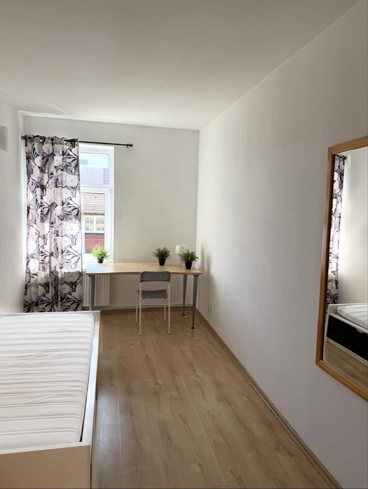 Bardzo duże mieszkanie w Centrum Katowic. 4 pokoje - 102m2. Bez pośrednika. Katowice Śródmieście