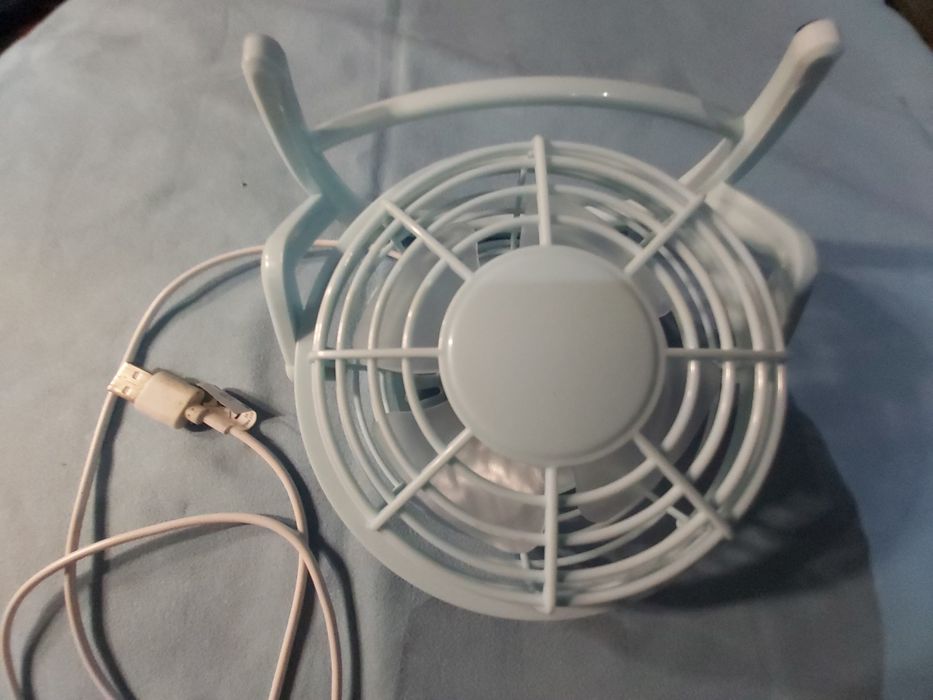 Wiatrak USB Laptop samochód