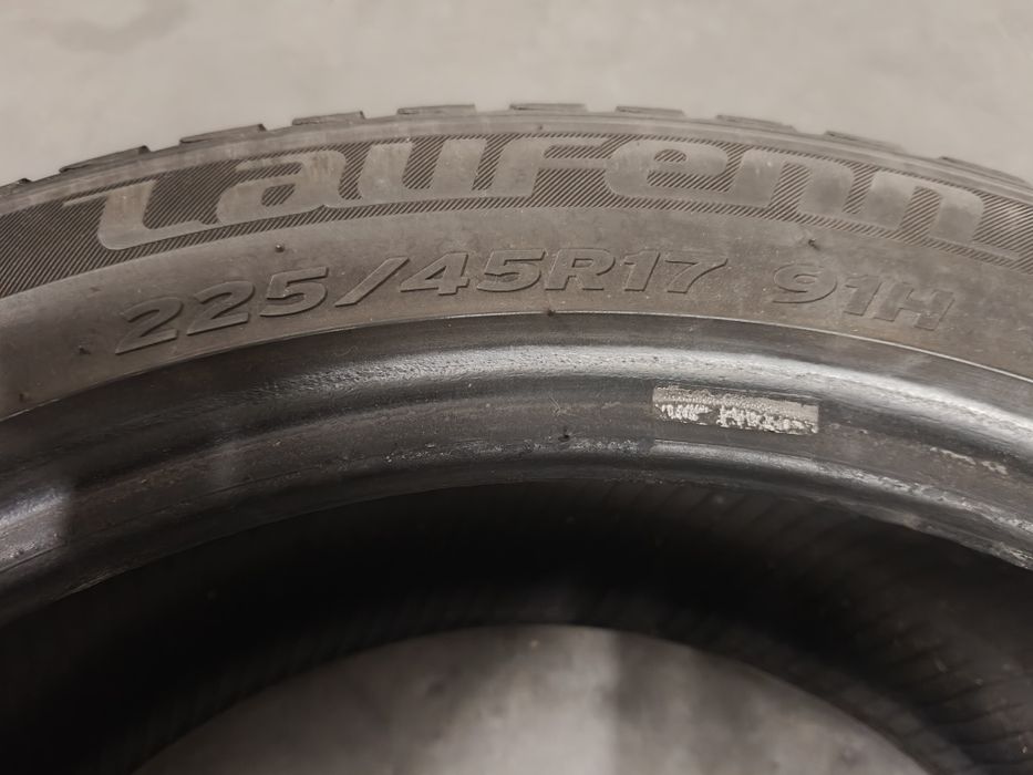 Opony zimowe Laufenn 255/45 17