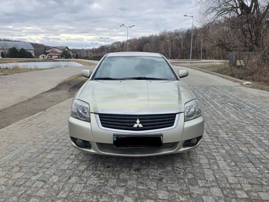 Mitsubishi Galant 2009