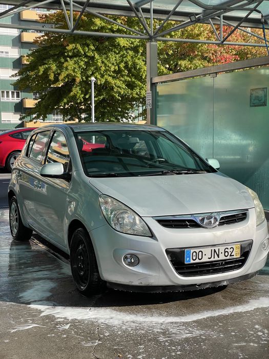 HYUNDAI i20 1.4 CRDi | 2010 | 3.500€ Negociavel