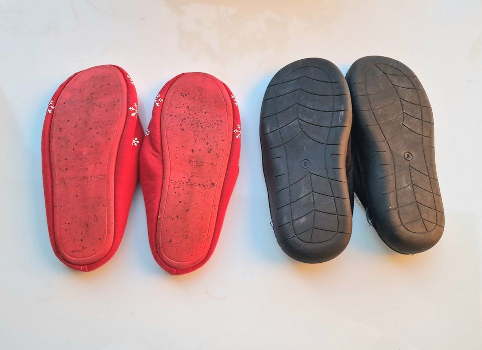 2 pares de Chinelos de Inverno. Unisexo